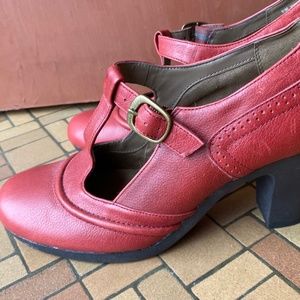 Aerosoles Red T-Strap Mary Janes Size 9.5